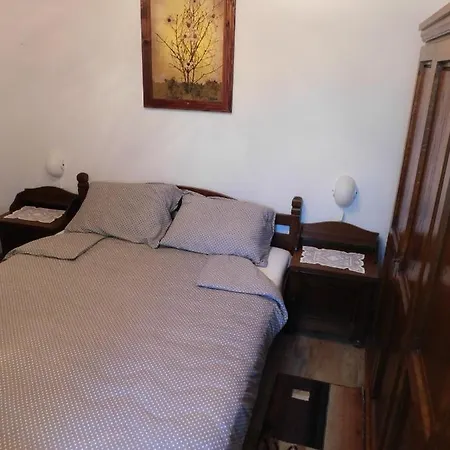 Kamnita Hisa Stari Klesar