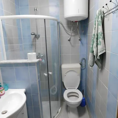 Kamnita Hisa Stari Klesar 伊利尔斯卡比斯特里察