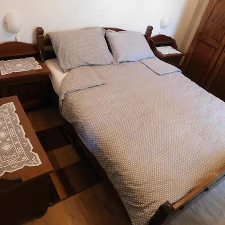 Kamnita Hisa Stari Klesar