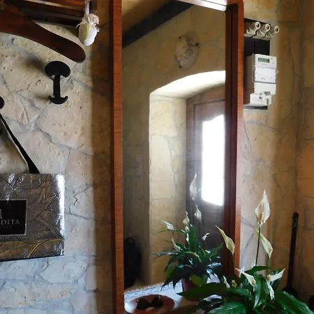 Kamnita Hisa Stari Klesar