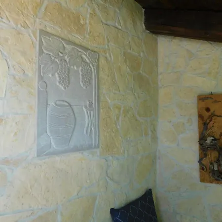 Kamnita Hisa Stari Klesar