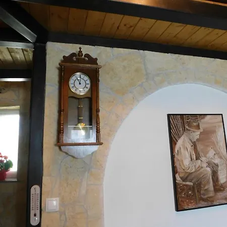 Kamnita Hisa Stari Klesar Casa de Férias