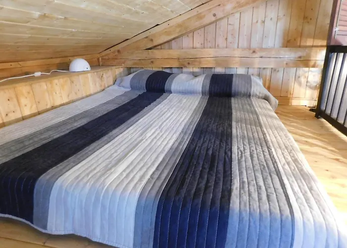 Kamnita Hisa Stari Klesar בית נופש *