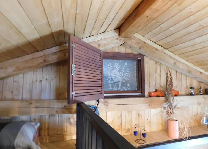 בית נופש Kamnita Hisa Stari Klesar